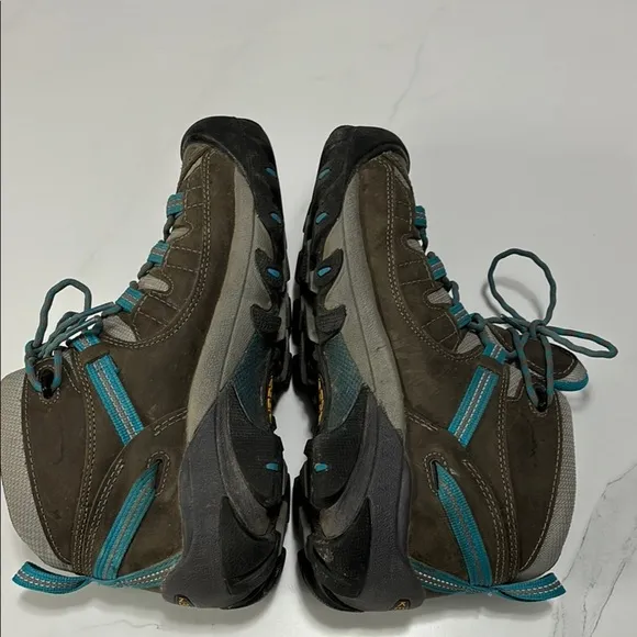 KEEN Women's Hiking Shoes - Brown and Teal