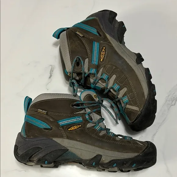 KEEN Women's Hiking Shoes - Brown and Teal