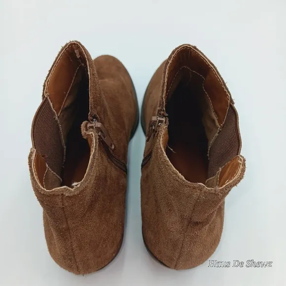Kenzie Brown Suede zip up booties ankle boots