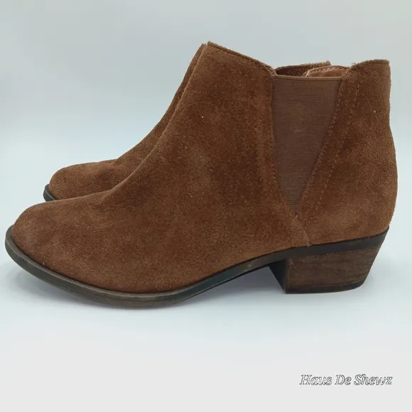 Kenzie Brown Suede zip up booties ankle boots