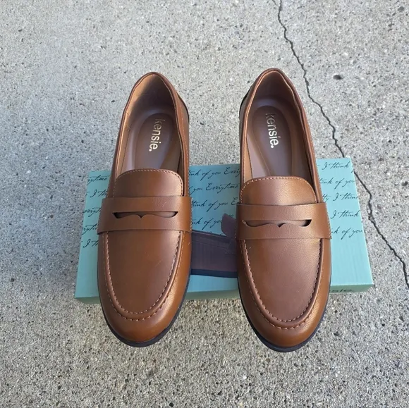 Kenzie Comfort Loafer Women Size 8.5