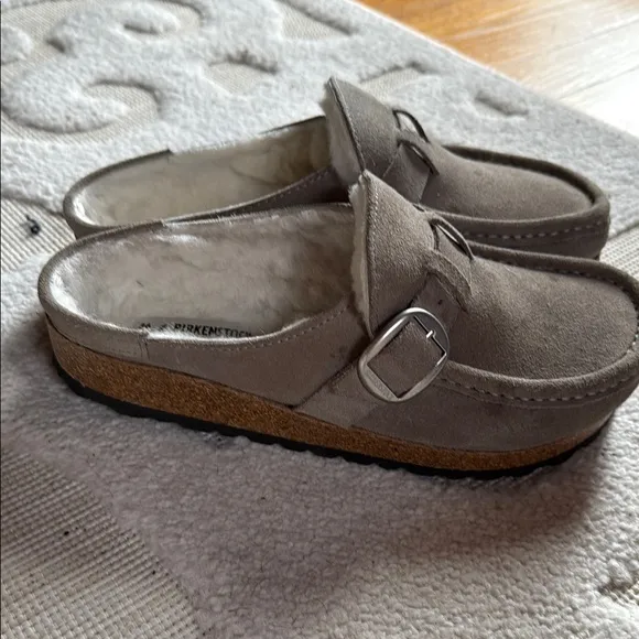 Kids Suede Buckle Shoes - Gray