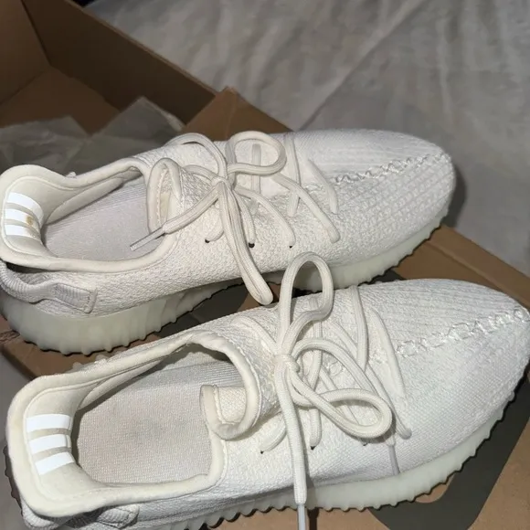 Kids Yeezy Boost 350 V2 Cream White Sneakers