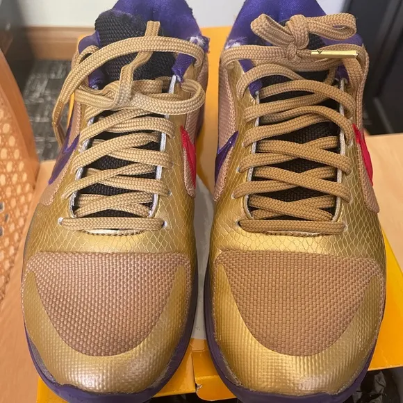 Kyrie V basketball shoes size 5.