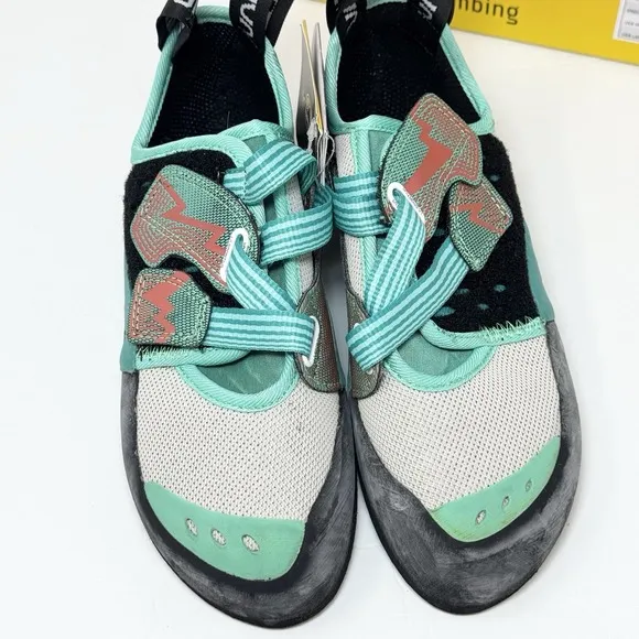 La Sportiva Women's OXYGYM Rock Climbing Shoe Size US 8.5 / EU 40 Mint / Coral