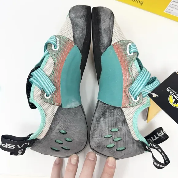 La Sportiva Women's OXYGYM Rock Climbing Shoe Size US 8.5 / EU 40 Mint / Coral