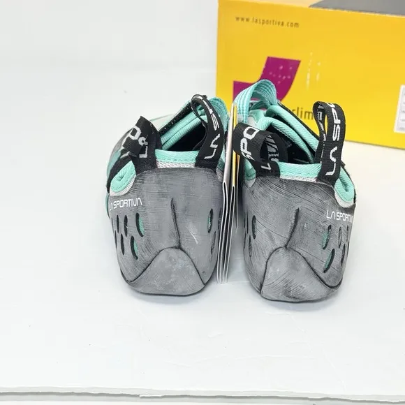 La Sportiva Women's OXYGYM Rock Climbing Shoe Size US 8.5 / EU 40 Mint / Coral