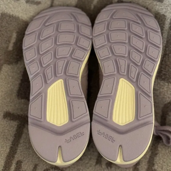 LABEL Go-To sneaker lavander suede NWT USA Men 9.5