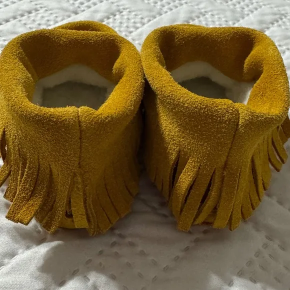 Laurentian Chief Fringed Sheepskin Beaded Mocassins Infant Toddler 5C Shoes