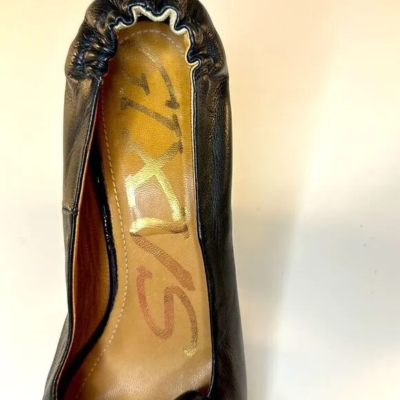 Lavorazione Artigiana Leather Peep Toe Pumps