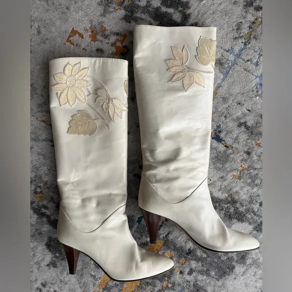 Leather Retro white boot Italy made vintage leather shoes rare embroidered boot