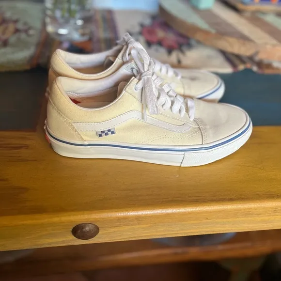 Like new Vans Skateboarding shoes