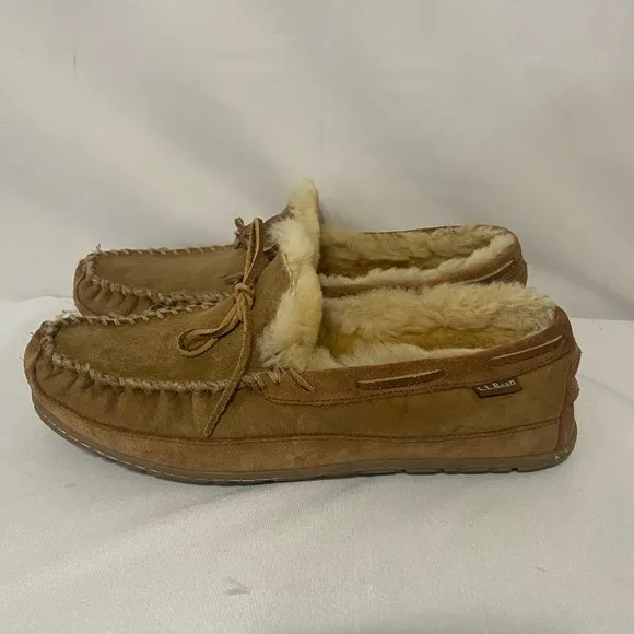L.L. Bean wicked good leather shearling moccasins slippers