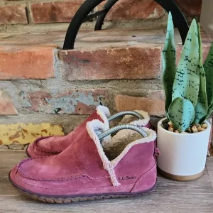 L.L. Bean Women's Suede Leather Wicked Good Slippers, Boot Moccasins Size 9M
