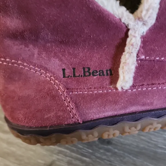 L.L. Bean Women's Suede Leather Wicked Good Slippers, Boot Moccasins Size 9M