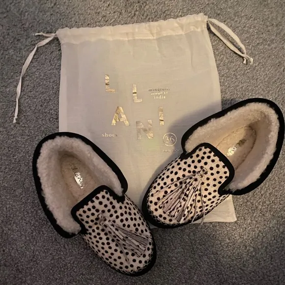 Llani Mini Dot Shearling Moccasins