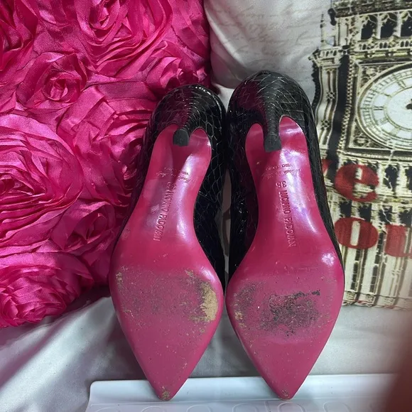 Luciano‎ Padovan High heel shoes with black and red crocodile skin sole, 35