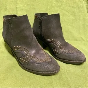 Lucky Brand studded drk grey suede bootie