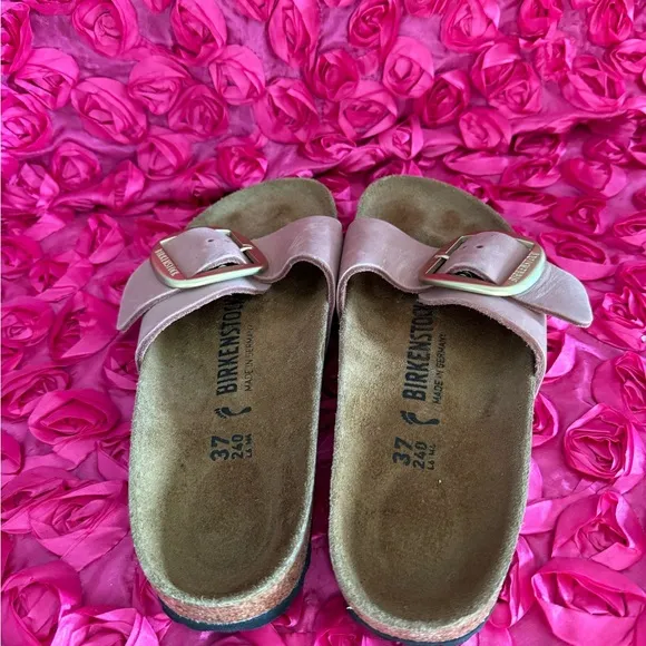 Madrid Big Buckle Nubuck Leather