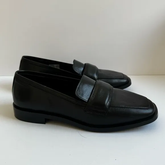 Maguire Woman’s Black Leather Loafers
