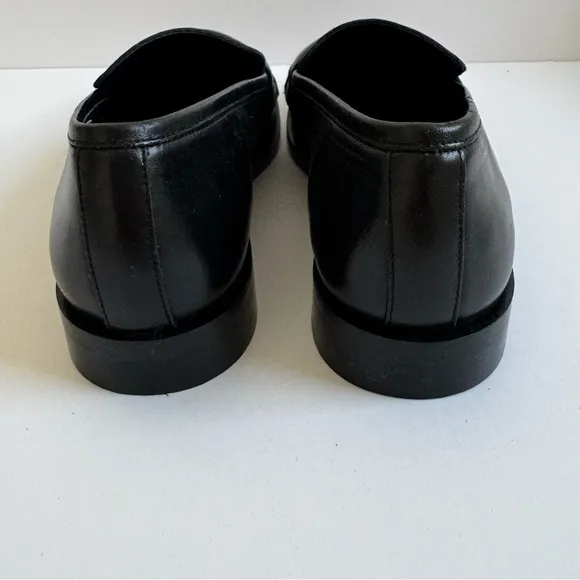 Maguire Woman’s Black Leather Loafers