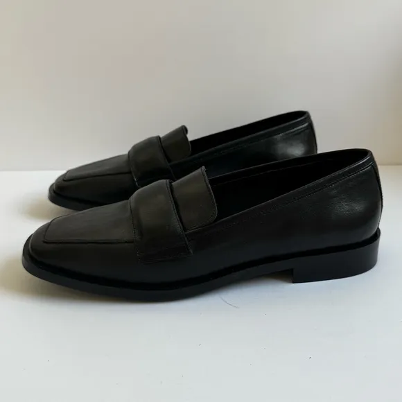 Maguire Woman’s Black Leather Loafers
