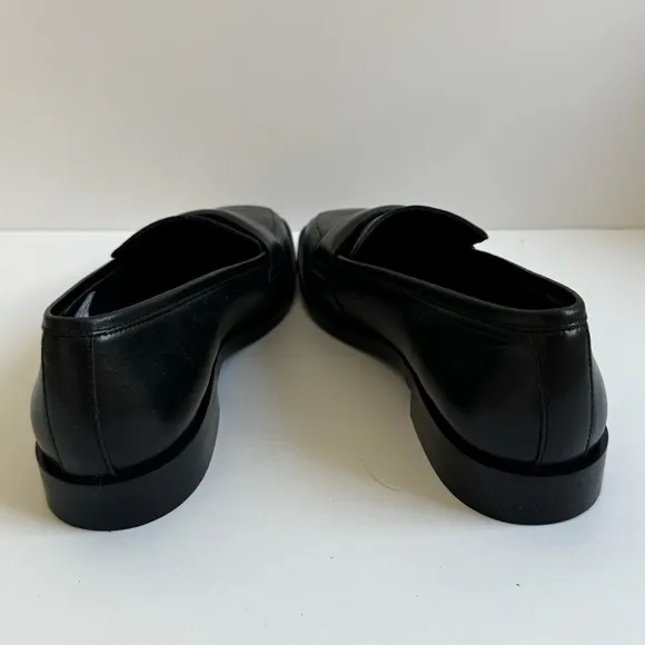 Maguire Woman’s Black Leather Loafers
