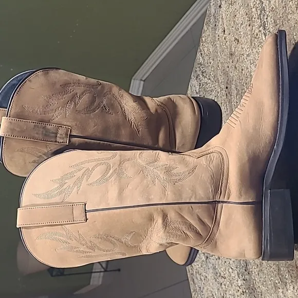 Masterson Boot Co. Tan Leather Cowboy Boots Size 10D