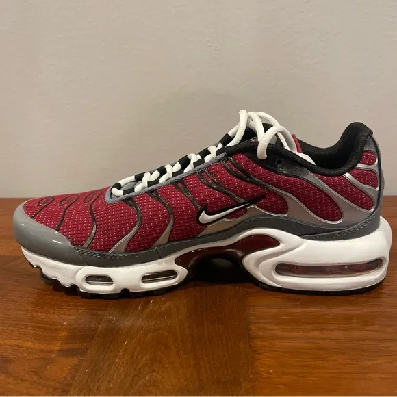 Men Size 6Y Nike Air Max TN Plus Team Red Sneakers Trainers Shoes