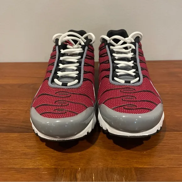 Men Size 6Y Nike Air Max TN Plus Team Red Sneakers Trainers Shoes