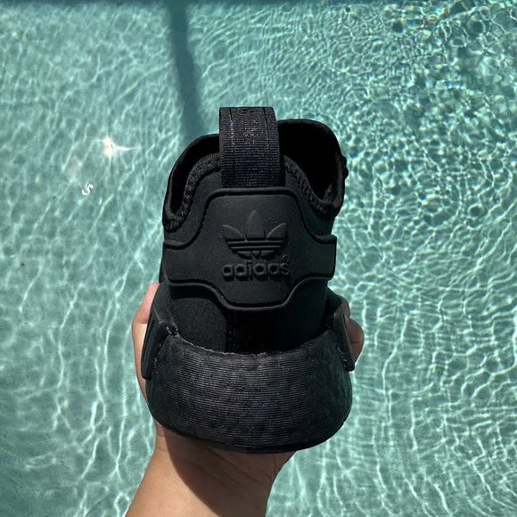 MEN'S Adidas NMD R1 Shoes Triple Black - FV9015 Size 5