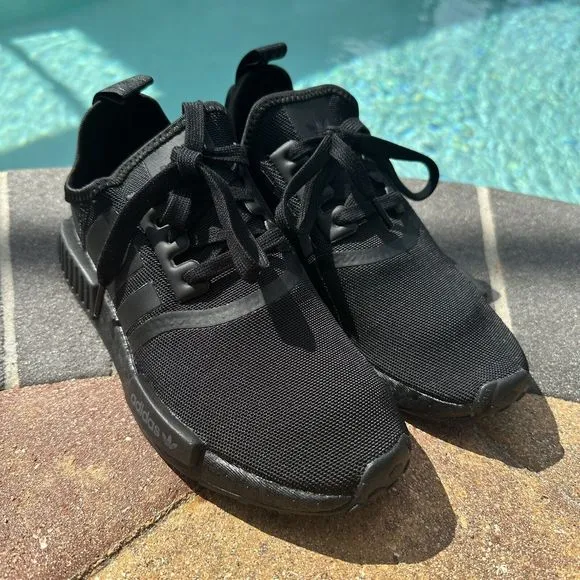 MEN'S Adidas NMD R1 Shoes Triple Black - FV9015 Size 5