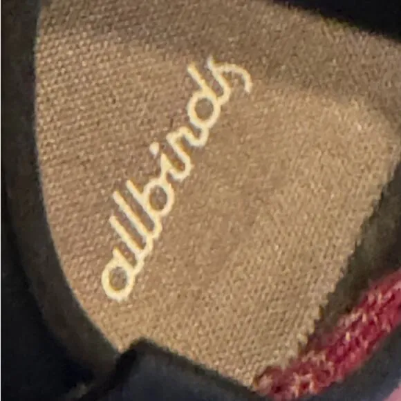 Men;s Allbirds 8.5 2.14 athletic shoes