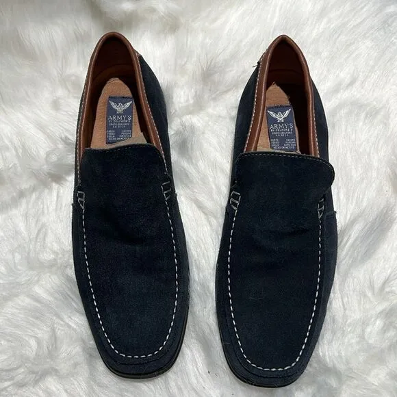 men’s army’s by DELFORS’S Navy blue suede loafers Size 8.5. B79