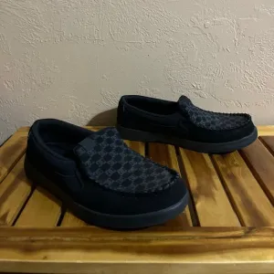 Men’s DC Shoes Villain 2 slip on loafers size 8.5