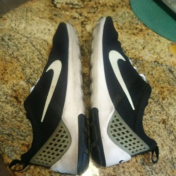 Men's Nike Lunarestoa 2 Essential Casual Shoes, 811372 010 Size 12 Black/White