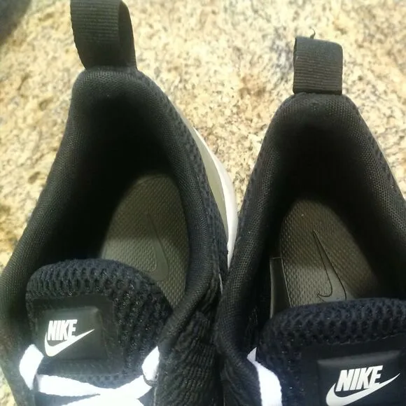 Men's Nike Lunarestoa 2 Essential Casual Shoes, 811372 010 Size 12 Black/White