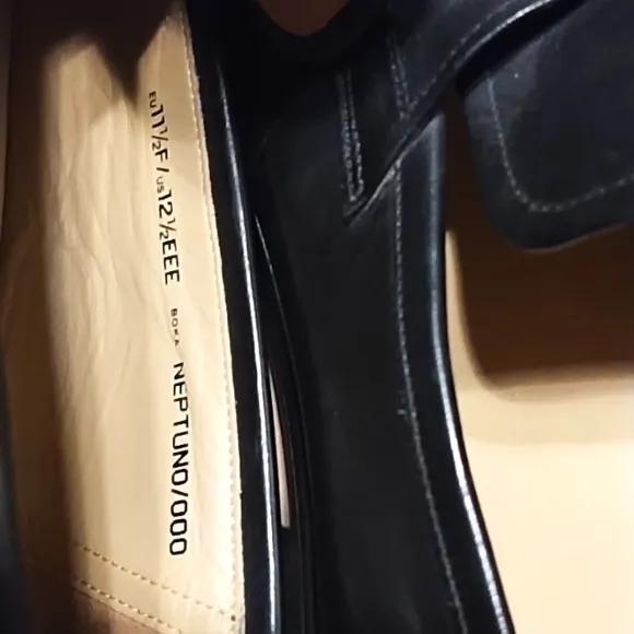 Men's shoes