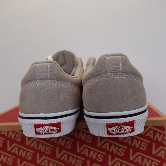 Men's Vans Seldan Suede Sneakers Size 8.5 Beige/White NEW