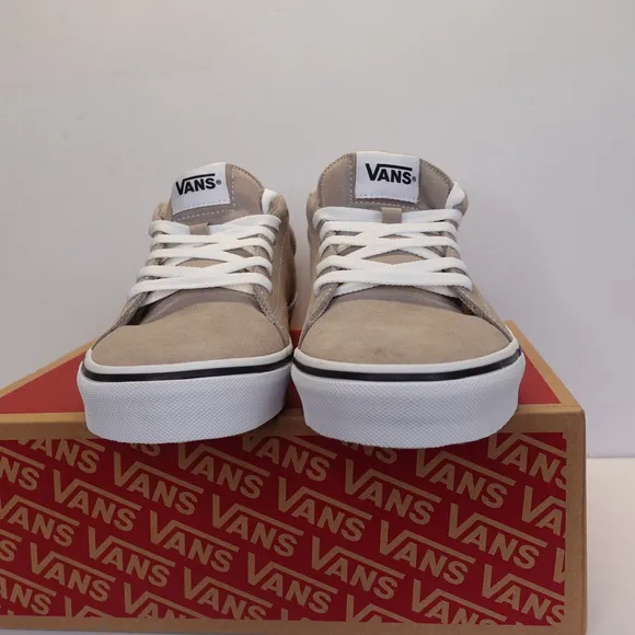 Men's Vans Seldan Suede Sneakers Size 8.5 Beige/White NEW