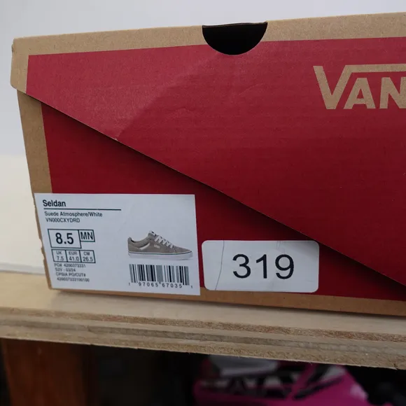 Men's Vans Seldan Suede Sneakers Size 8.5 Beige/White NEW