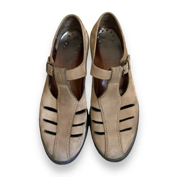 Mephisto Mary Jane Closed Toe Shoes