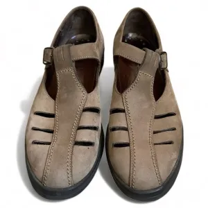 Mephisto Mary Jane Closed Toe Shoes