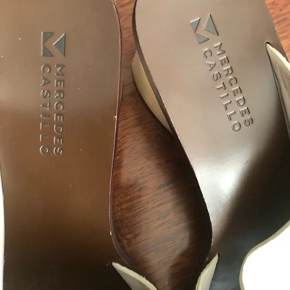 Mercedes Castillo Cream Women's heeled sandals suede size 8.5