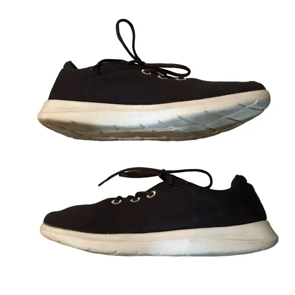 Merinos Navy Australian Merino Wool Machine Washable Size 9 Lace Up Sneakers.