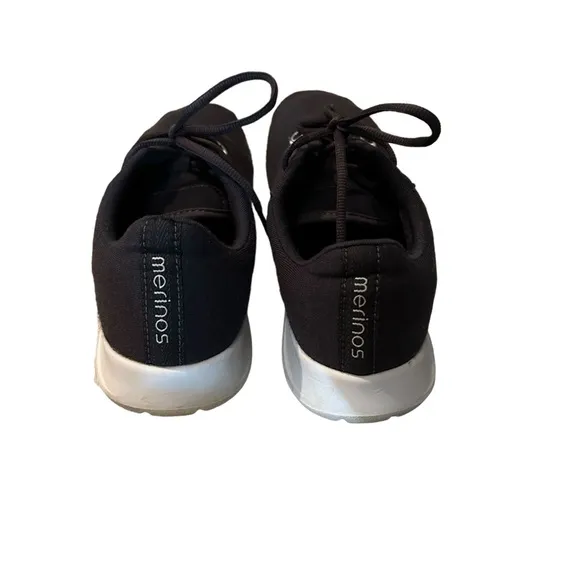 Merinos Navy Australian Merino Wool Machine Washable Size 9 Lace Up Sneakers.