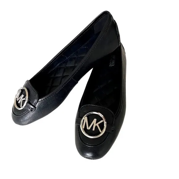 Michael Kors Lillie‎ Logo-Charm Leather Ballerina Shoes 6.5M Modern City Preppy