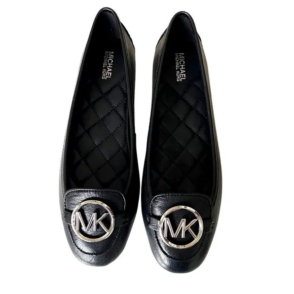 Michael Kors Lillie‎ Logo-Charm Leather Ballerina Shoes 6.5M Modern City Preppy