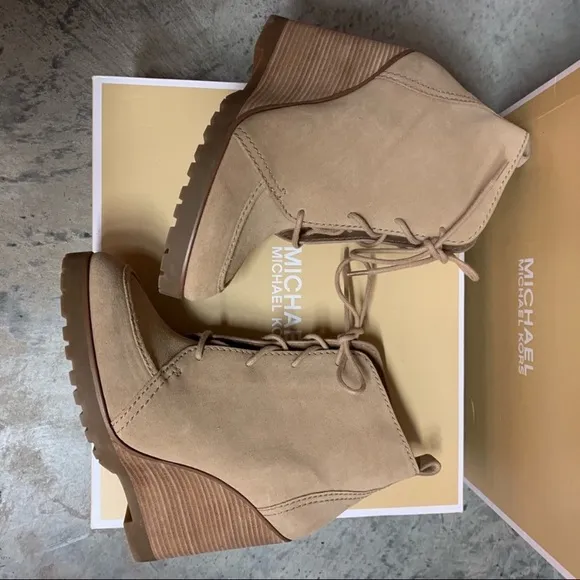MICHAEL KORS Piper wedge women’s booties 8.5 boots shoes