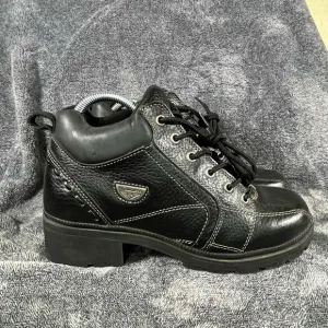 Milwaukee Black Leather Lace Up Motorcycle Boots Women size 9.5